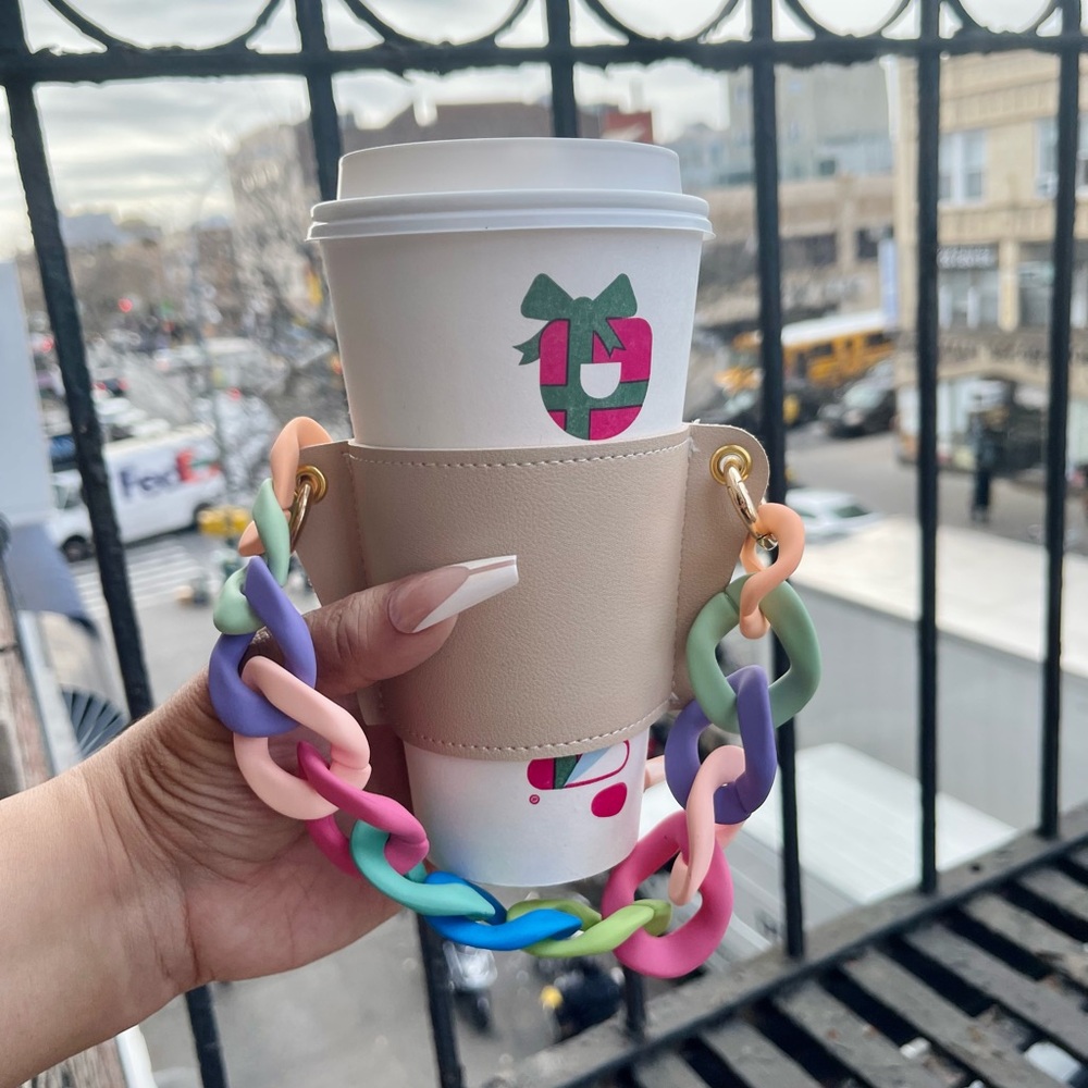 Coffee Purse/ Holder in Beige with Multicolored Chain Link Strap 🧋💗💙💚💜